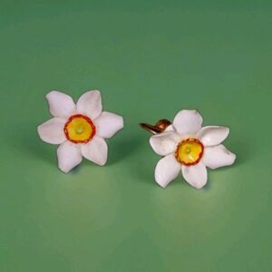 Rare Denton England Handcrafted Porcelain White Floral Clip-On Earrings Vtg